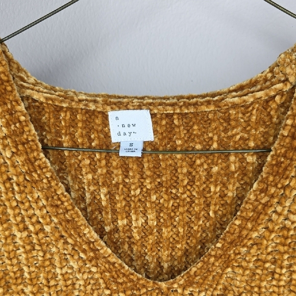 a new day Cozy Brown V-Neck Knit Sweater - Picture 2 of 4